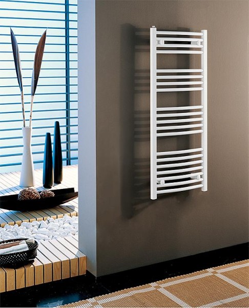 Handtuchheizkörper gebogen Typ JESSICA 1785X500 mm Farbe weiß RAL 9016